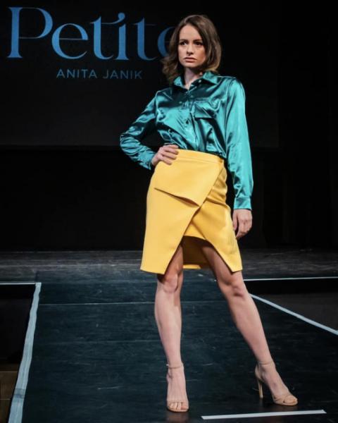 PetiteAnitaJanik-4-3