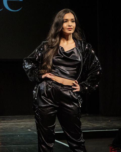 PetiteAnitaJanik-4-7