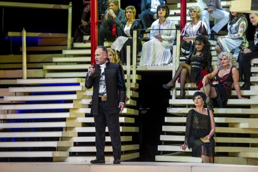 nine kilenc kozonsegtalalkozo 1