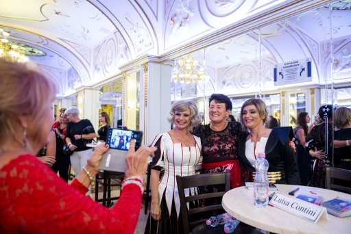 nine kilenc kozonsegtalalkozo 3